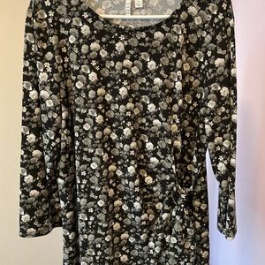 Elle Black and White Floral Blouse